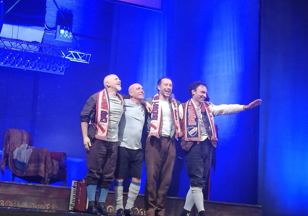 Successo da stadio per <a href="/StefanoAccorsi_/">Stefano Accorsi</a> in scena al Teatro Pergolesi di #Jesi con "Azul Gloria, furia, fede y eterno amor" <a href="/JesiCultura/">Jesi Cultura</a> <a href="/fpsjesi/">FPS Jesi</a>