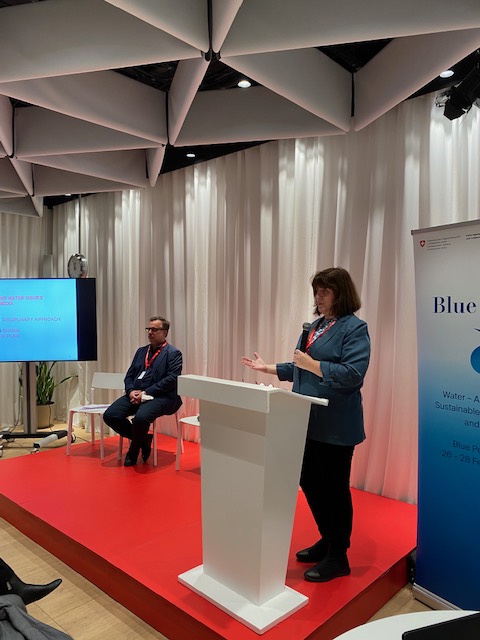 Great discussions at the #BluePeaceMediaLab💧 panel on #WaterSecurity, #Water Innovation & Multidisciplinary Approaches to covering #water in the #media in the #MiddleEast!  

@mict_intl @cewasMiddleEast @hhussamhussein @ShahinMariam @SwissDevCoop @Swiss_Pavilion