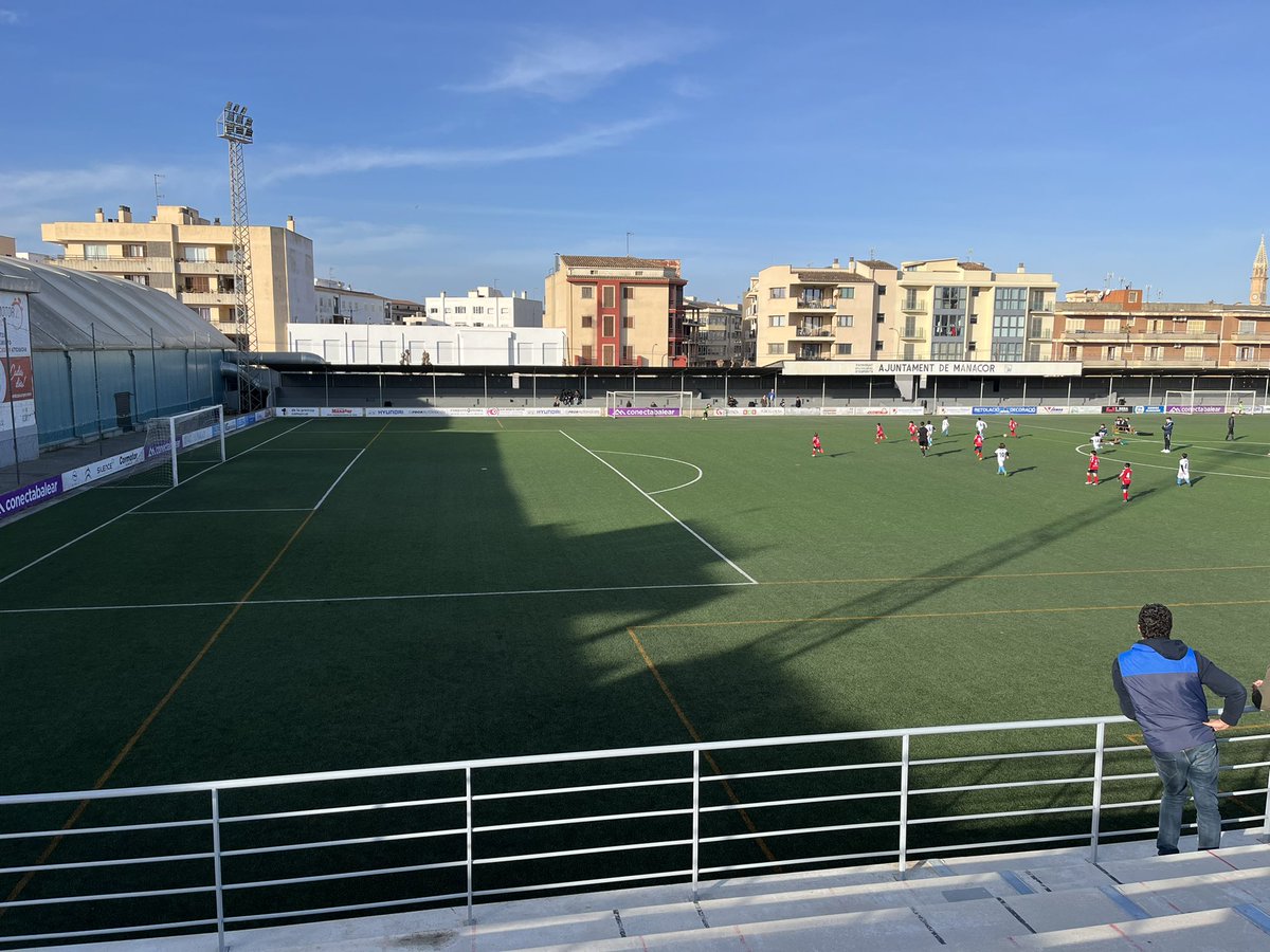 Fútbol de buena mañana <a href="/CEConstancia/">CE Constància</a>
