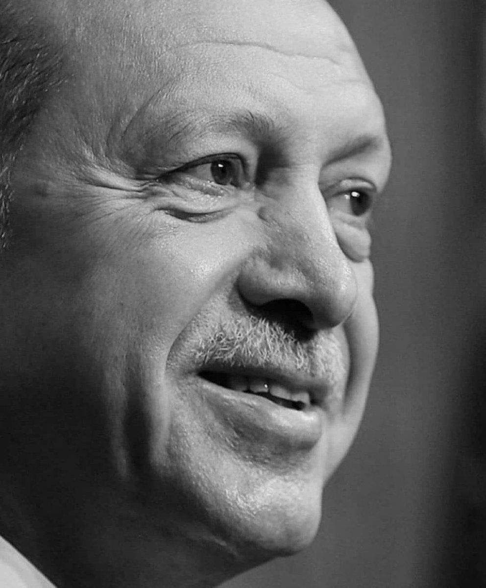 Her anı davasına ve millete hizmet yolunda adanmış bir ömür.. 

Yol uzun, yük ağır..

Sayın Cumhurbaşkanım, Rabb’im size hayırlı ve uzun bir ömür versin, ülkemizin başından eksik etmesin. #MilleteAdananBirÖmür