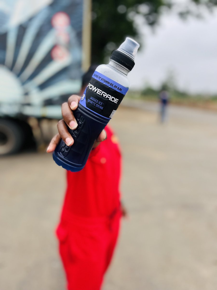 Lush_Beauty1's tweet photo. Trust @PoweradeZA to give you some Energy , Powerade Jagged Ice is my favourite 😍 ,What is yours ? https://t.co/kqao68p8G4