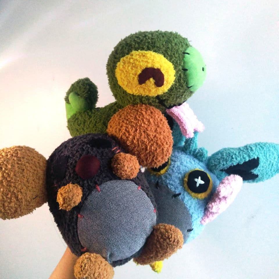 aspectofemerald's tweet photo. Fidi is done too 💕

I learned a lot from making these three and im so happy to have all of them ✨✨✨

#HadesGame https://t.co/rifGktyTNL
