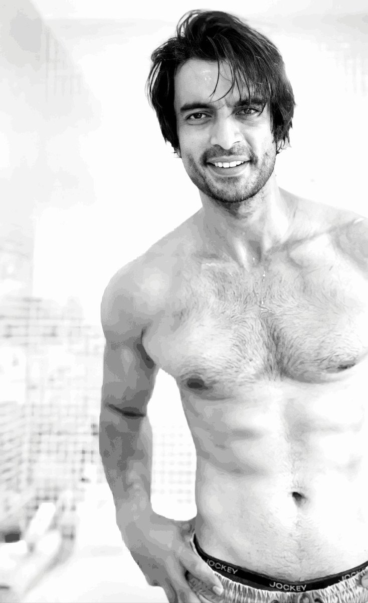 Being_romeli's tweet photo. Why he makes us mad everytime by his hotness...?😋😋😫😫

#GashmeerMahajani #GashmeerMahajaniSupremacy #Gashlicious https://t.co/BA7w9YAm0R