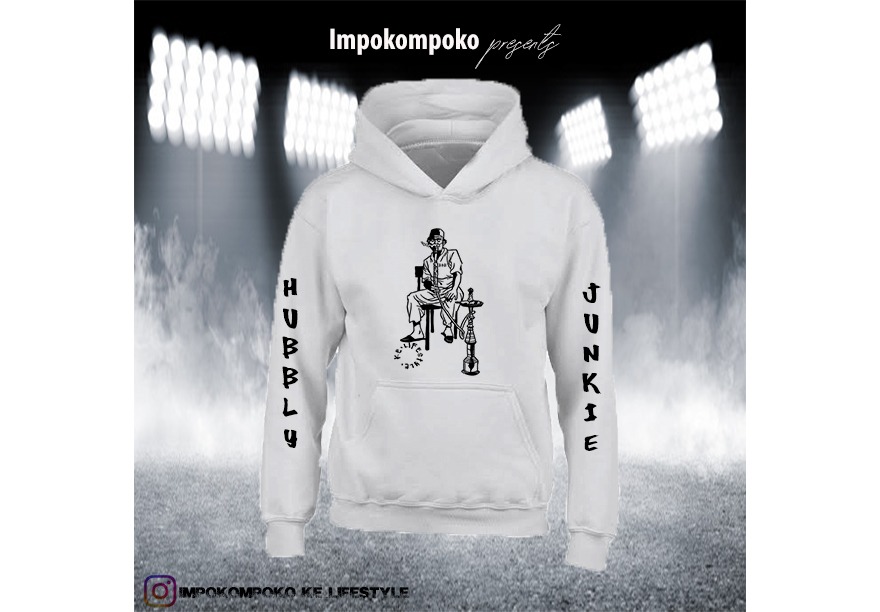Dj_Sedi_B's tweet photo. @ChrisExcel102 Order your Hubbly Junkie merch and receive it in 2/3days time

R400 gets you looking like a cool ass Hubbly smoker 😊. 
We’ve got designs for both males and females 
0724093926 for orders https://t.co/l6quqarMwQ
