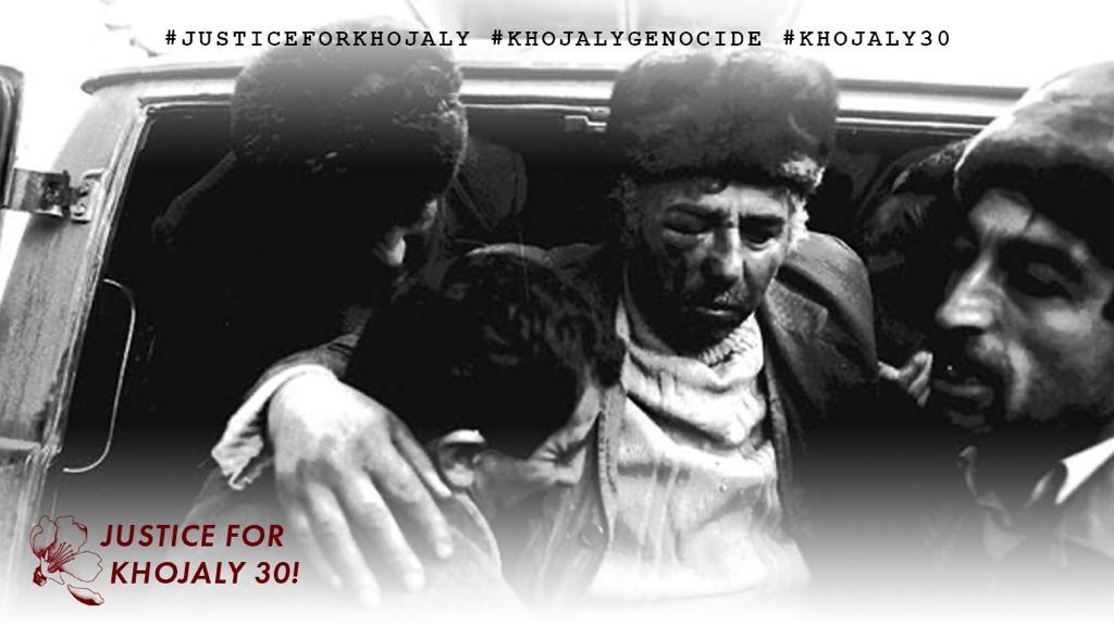 В Ходжалинской трагедии люди были сожжены заживо. Людям отрезали головы, снимали скальпы с голов убитых, выкалывали глаза у младенцев, животы беременных женщин вспарывали штыками. Армяне даже оскорбляли трупы. #JusticeforKhojaly #Khojaly30 #Khojaly613