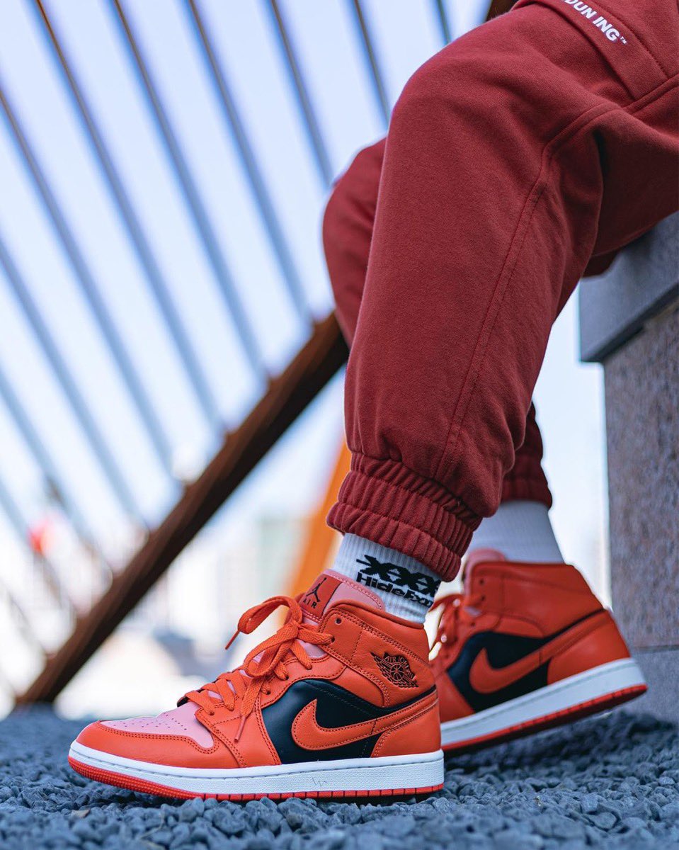 air jordan 1 mid turf orange outfit