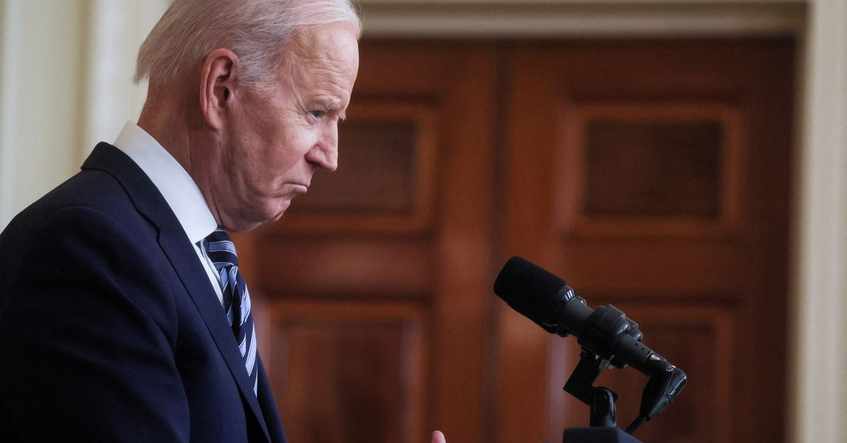 Reuters's tweet photo. Biden approves $350 million in military aid for Ukraine https://t.co/4BsuKiXl4P https://t.co/86GeU90pv9