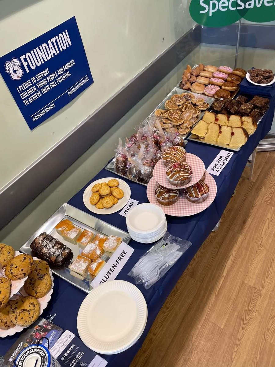 EmmaGriffiths36's tweet photo. We're all ready at @Specsavers #Leckwith for our fundraising day for @CCFC_Foundation πππ https://t.co/S4Hp0PQ7vl