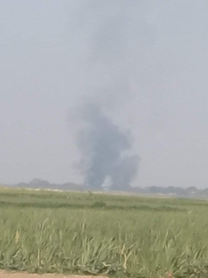 Junta troops fired small and heavy weapons as they raided the villages in YeLalKyun village tract, #Magwe’s #Yesagyo town on Feb26, driving locals into exile. They started SETTING FIRE to homes at 3:30pm and the value of losses were undetermined yet. 
#WhatsHappeningInMyanmar