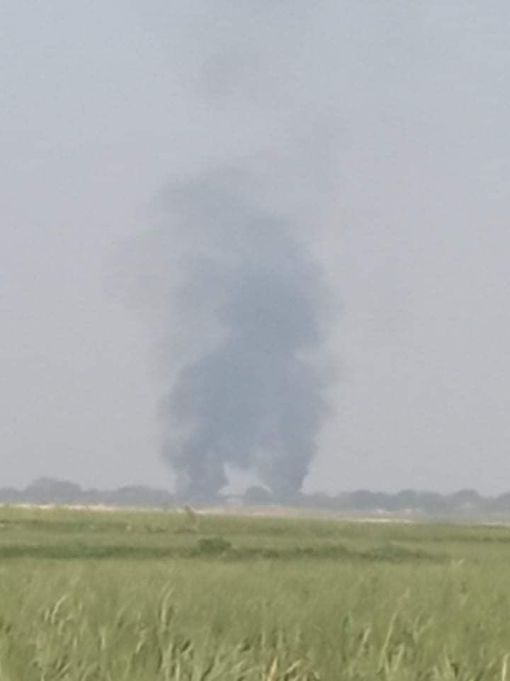 Haruonchill's tweet photo. Junta troops fired small and heavy weapons as they raided the villages in YeLalKyun village tract, #Magwe’s #Yesagyo town on Feb26, driving locals into exile. They started SETTING FIRE to homes at 3:30pm and the value of losses were undetermined yet. 
#WhatsHappeningInMyanmar https://t.co/Binx3Pjoiz