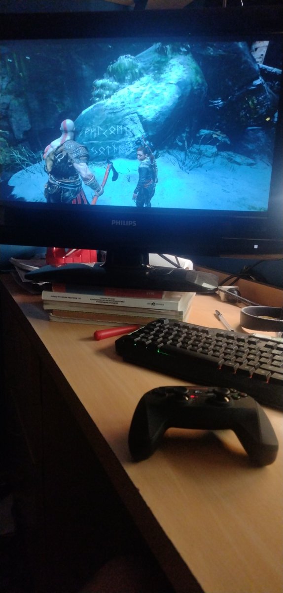 argenwave2's tweet photo. Soy literalmente el gordo of war https://t.co/zIfkqema0n