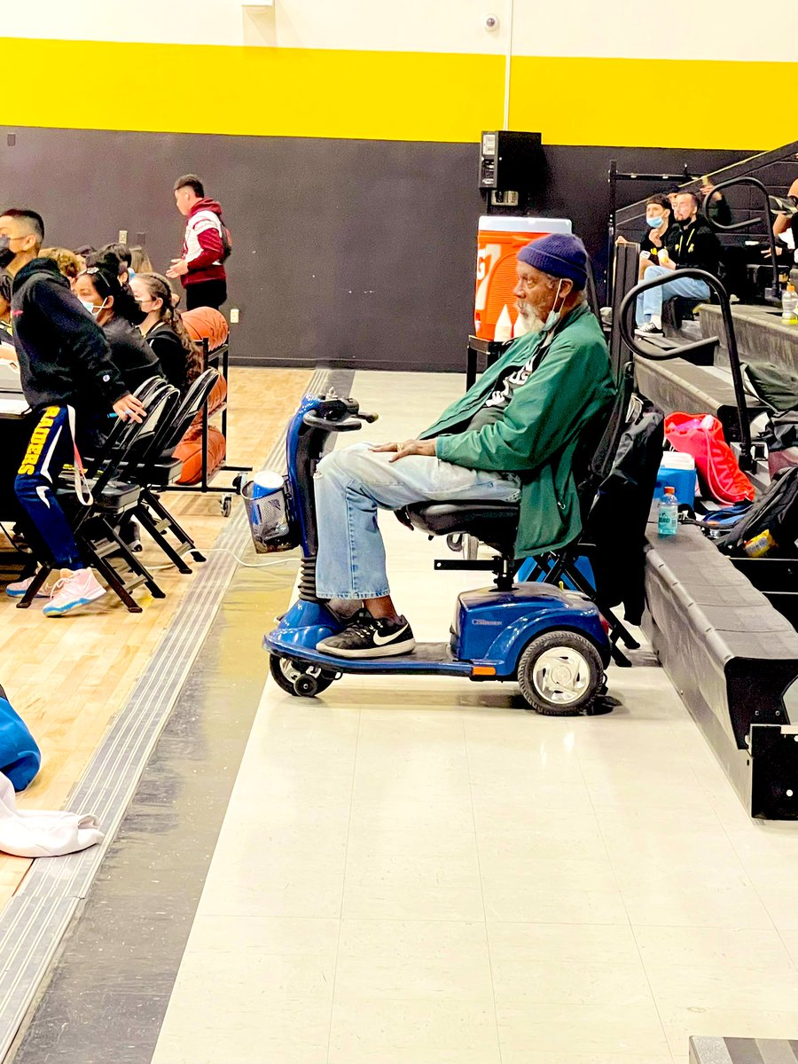 reynahustles's tweet photo. Congratulations to the 7th grade boys basketball district champions! Thank you, Coach Serrano, for your leadership! UTEP LEGEND Willie Cager came out to the Park to cheer on our kids! 🏀
🖤💛 #HustleAndHeart @YsletaISD @JMacias_CI @YISDAthletics1 https://t.co/bmT47cEYla