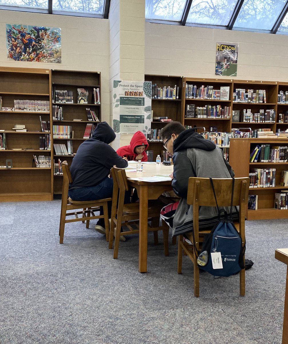 KatTurnmire's tweet photo. My husband asked, “Who goes to school on a Saturday morning to take a PRACTICE test?” @AustinEastHS students, that’s who! Just a few of our scholars honing their skills and demonstrating that they are Always Excellent. #TheRealAE #23isTheClassToBe #ACT https://t.co/wWnKYU7gBM