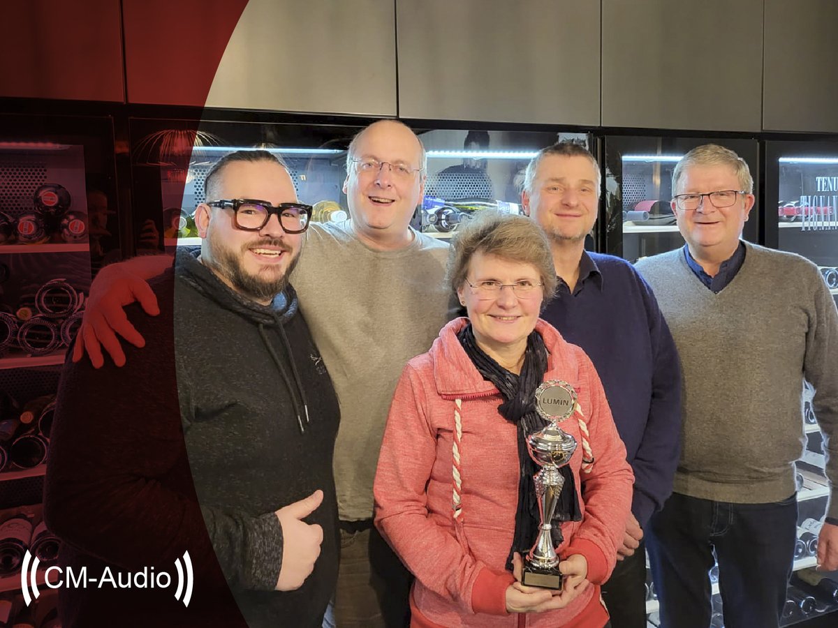 CMAudioDotNet's tweet image. CM-Audio umsatzstärkster Lumin Händler 2021.
Einen Pokal bekommt man als HiFi Händler eher selten verliehen.
Um so mehr freut uns der „Lumin Referenz Partner Pokal“, der uns als umsatzstärkster Lumin Händler 2021 auszeichnet.
