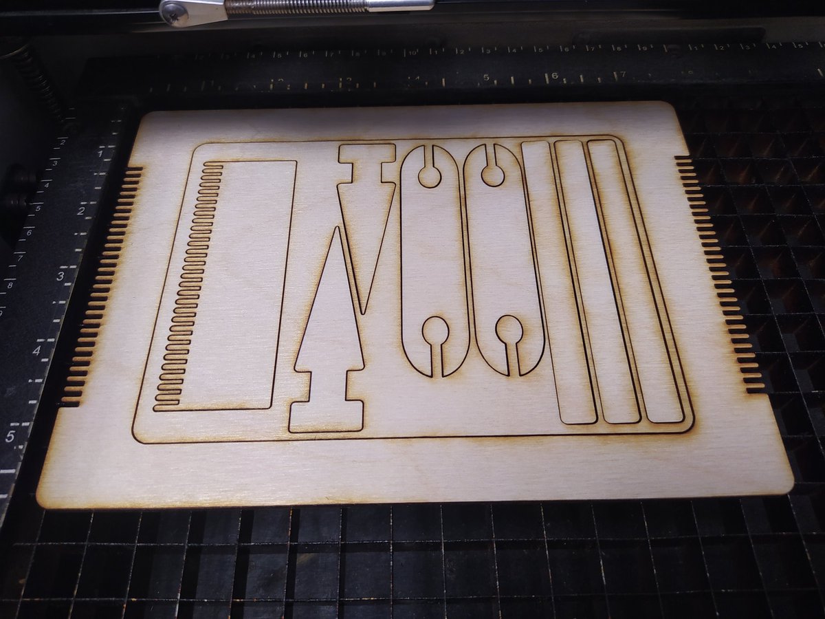 concreted0g's tweet photo. . More #MadeWithWool exploration this afternoon at the #Ffiws #Makerspace we've lasercut a small loom project and @concretepuppy is doing some sterling #weaving #GwneudAGwlan https://t.co/dBPCMn2akc