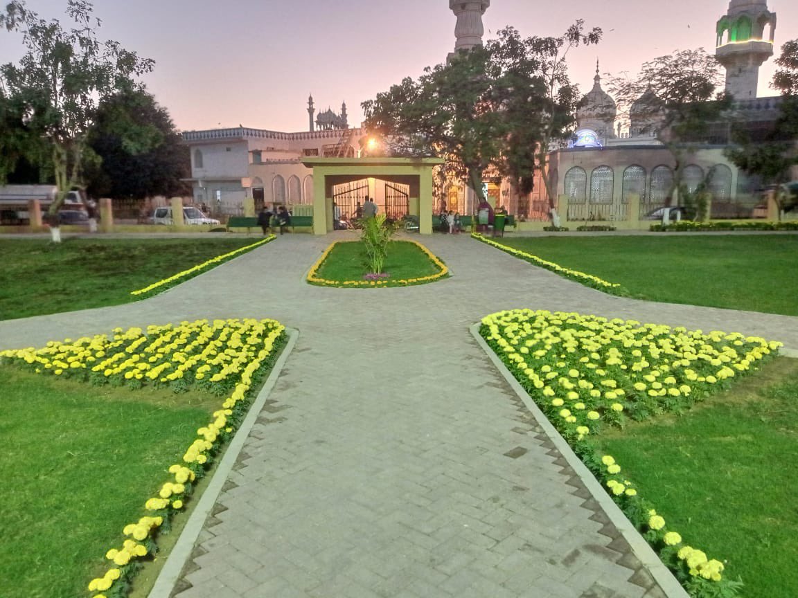 DCKhiCentral's tweet image. #Project16 is the revival of Bagh-e-Mustafa, Block 14 Fb Area Karachi. Its developed by KMC and now handed over to DMC Central for its management. It was inaugurated today by Hon’ Administrator Karachi, @murtazawahab1