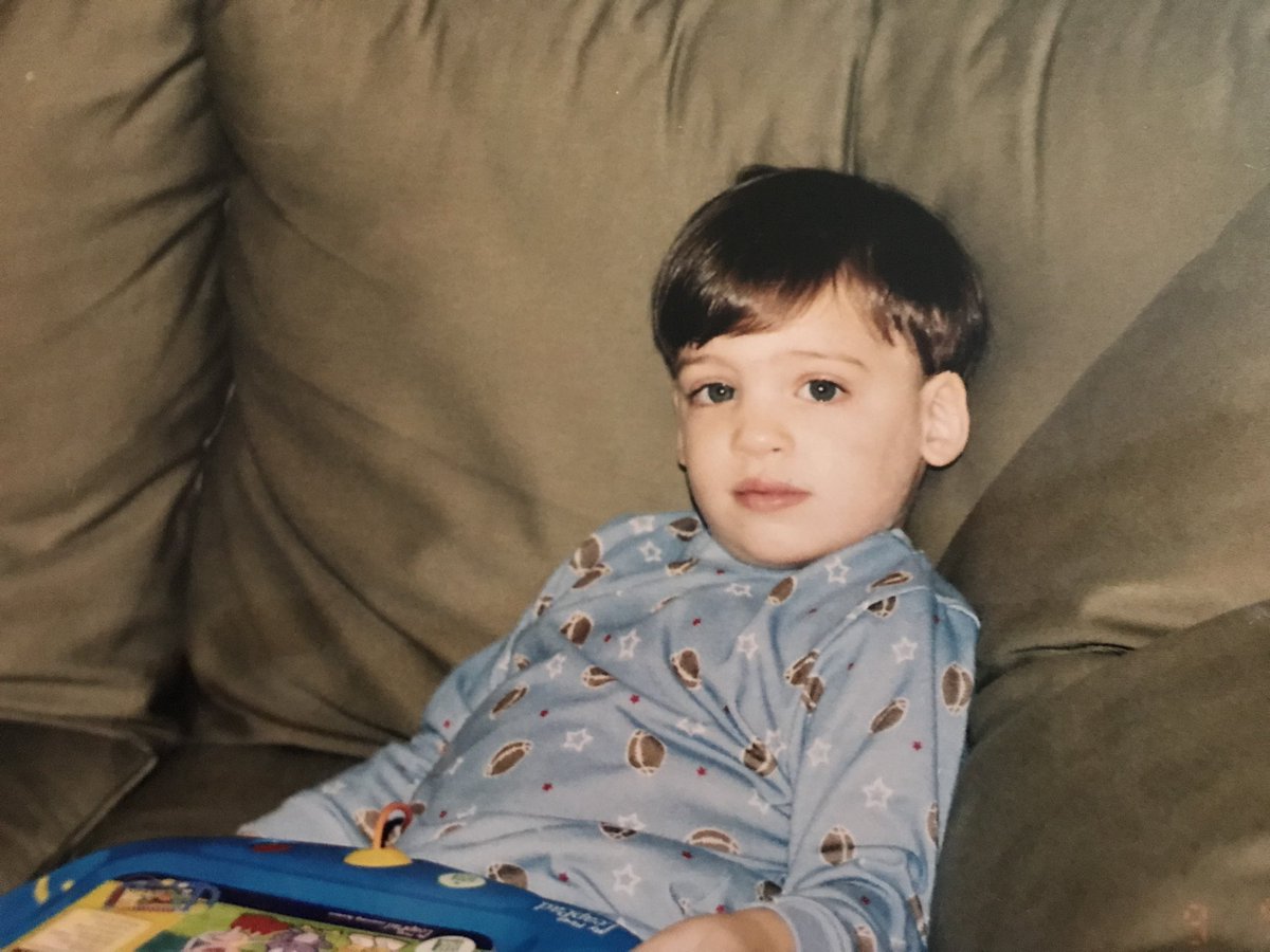 JenniferBoll4's tweet photo. Mystery SENIOR #6….look at those big eyes!!  Which Senior am I?
Clues:
He went on a mission trip to Mexico!
LOVES burgers!!
He plays basketball, football, &amp; track.
Awesome punter!
@ChanStormHoops @chanstormAD https://t.co/ZLVZfIUkGI