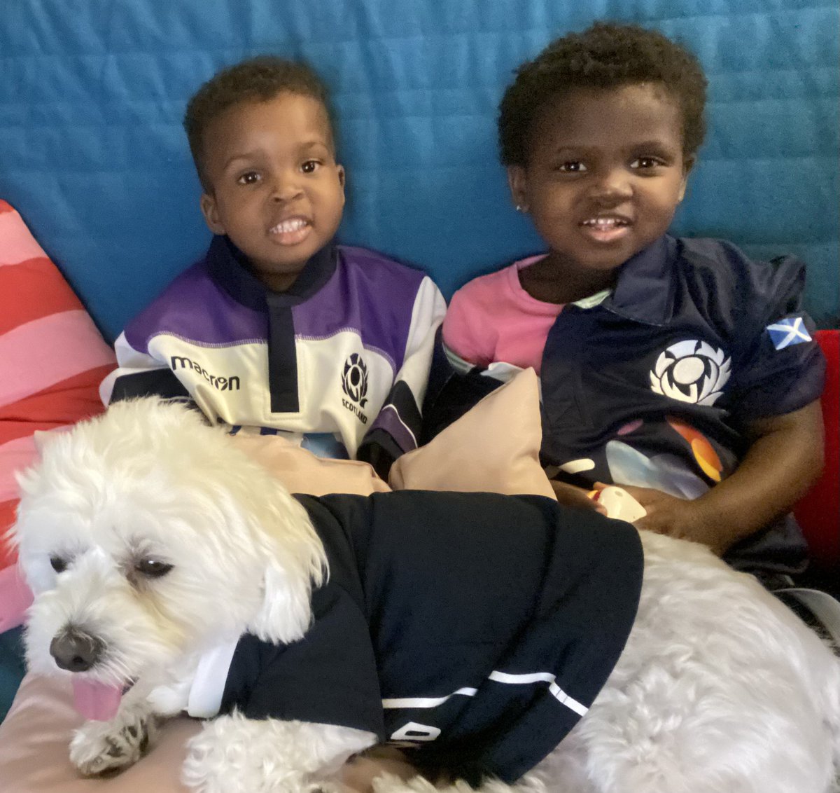 Come on Scotland!! Settled down to watch. 
.
.
.
@scotlandteam #6nations2022 #6nationsrugby #sixnations #sixnations2022 #abudhabilife