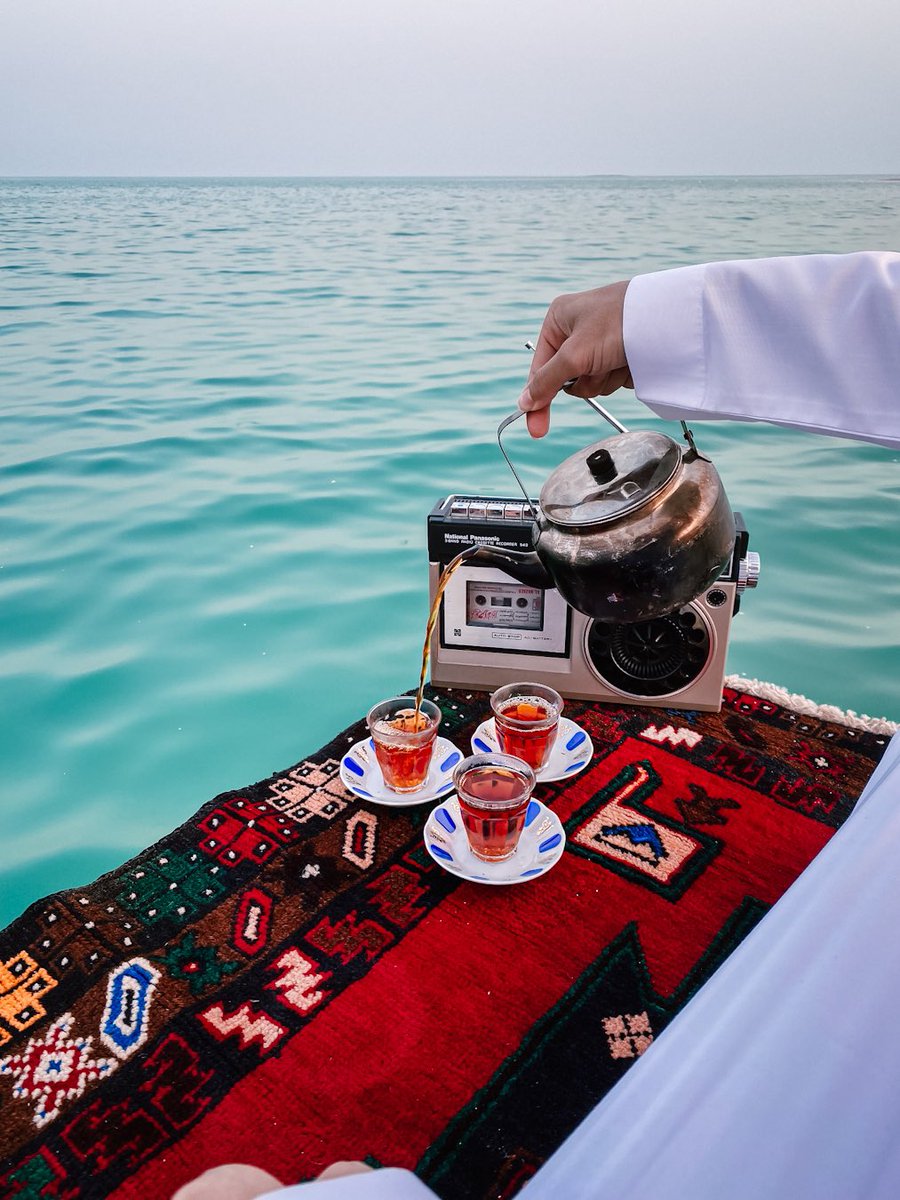 saiiiiiv's tweet photo. استكانة شّاي و بحر 🌊 https://t.co/bpMi3Mu6JI