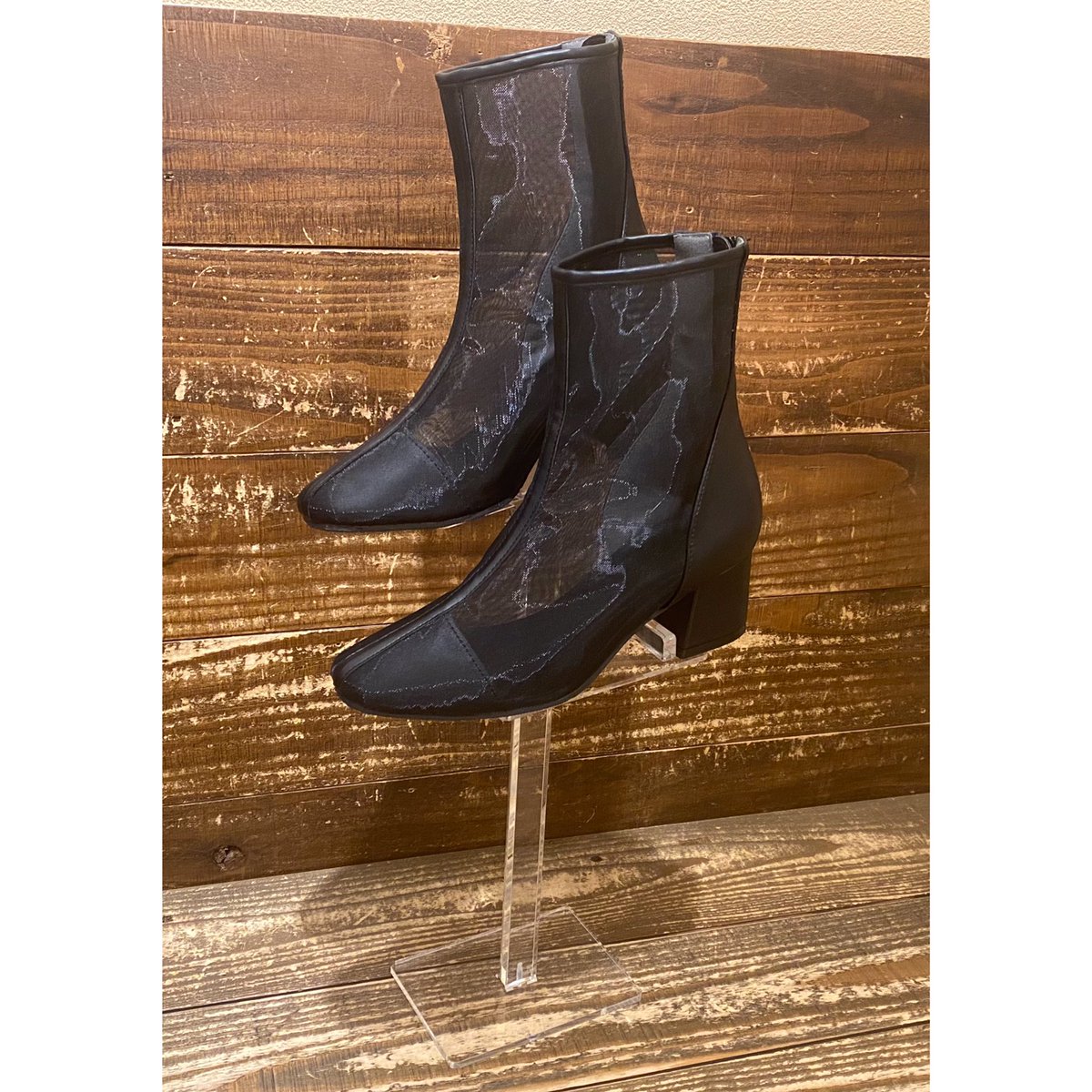 NofallSango's tweet photo. 【sango 梅田店】

シアーチュールショートブーツ
BEG1/GRG1/DBR1/BLK1

税込3,298→【税込1,098】と
とってもお買い得です‼️
・
・
シアー素材で夏手前まで履けるアイテムです。
是非、店頭でご覧下さい😌♡ https://t.co/87xKnkMby0