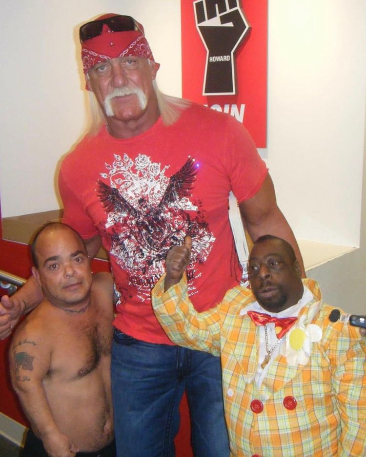 La mejor foto que he visto en mucho tiempo.
#HulkHogan #Beetlejuice #Cacumendedrogata