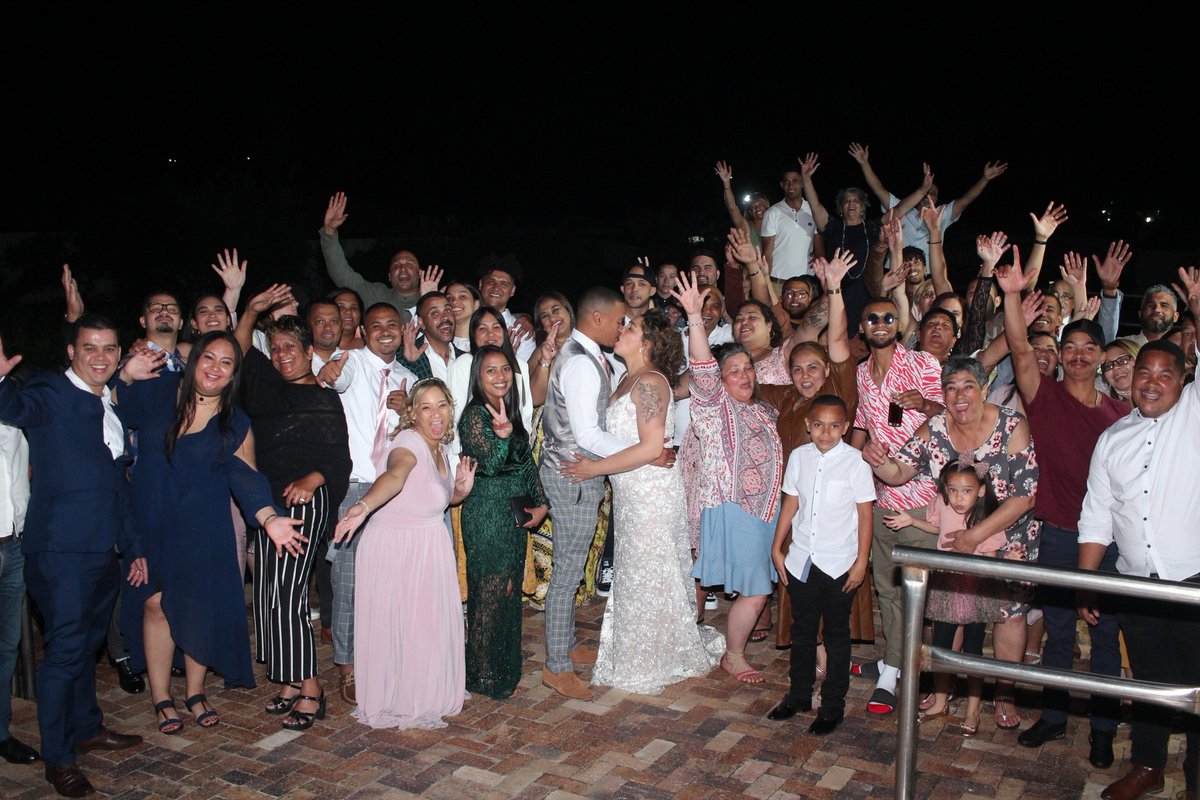 bybash2's tweet image. I do this at all weddings. So no one misses a photo op. #bybash