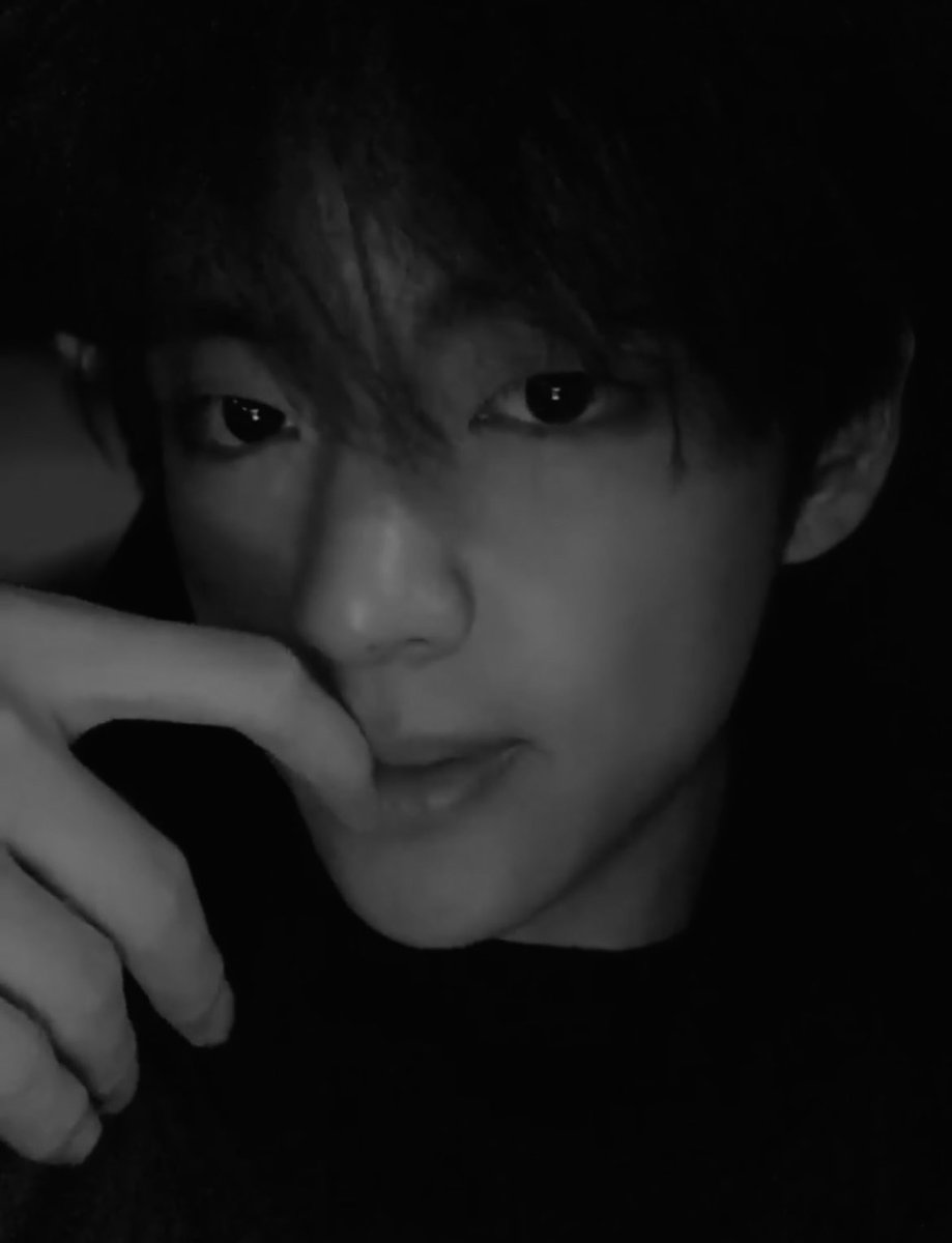 bwikwe's tweet photo. this jungkook with this taehyung https://t.co/7hvYSHuPqs