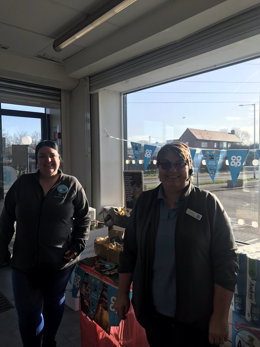 Having an amazing time with <a href="/ClaireLWorley/">Claire Worley</a> promoting <a href="/FairtradeUK/">Fairtrade Foundation</a> at the amazing <a href="/coopuk/">Co-op</a> in Darfield. 🙌 

#FairtradeFortnight #ChooseFairTrade #ItsWhatWeDo