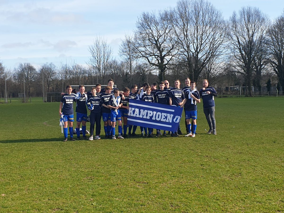 whcwezep1's tweet photo. WHC JO15-1 heeft vandaag de wedstrijd tegen DVS’33 JO15-2 met 10-1 gewonnen en is met dit resultaat kampioen geworden in de hoofdklasse.  Promotie naar de 6e Divisie. Spelers en staf gefeliciteerd met dit resultaat https://t.co/0ttWARTPCZ