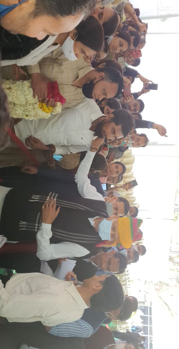 बहुत बहुत आभार माननीय CM <a href="/ashokgehlot51/">Ashok Gehlot</a> जी आपके संवेदनशील और लोक कल्याणकारी निर्णयों के लिए। पूर्व प्राथमिक शिक्षक (NTT) पद को शिक्षा विभाग में मर्ज करके #पूर्ण_शिक्षक के रूप में शीघ्र न्याय मिलेगा। <a href="/_lokeshsharma/">Lokesh Sharma</a> <a href="/artizzzz/">Arti Dogra</a> <a href="/RajCMO/">CMO Rajasthan</a> <a href="/DrBDKallaINC/">Dr. Bulaki Das Kalla</a>