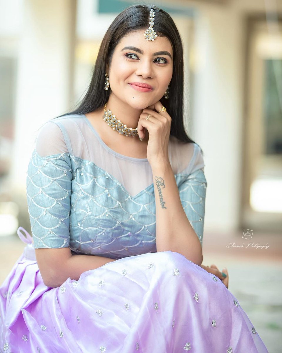 18Nivisha's tweet photo. She is back 
#nivishasaree
#nivishaactress❤️ #nivisha_veriyans #nivisha🔥 #nivishatrendz #nivishasexy #nivishaofficial #nivishahot #nivishafansclub #nivisha_official #nivishaactress https://t.co/LOiLsZMKD0