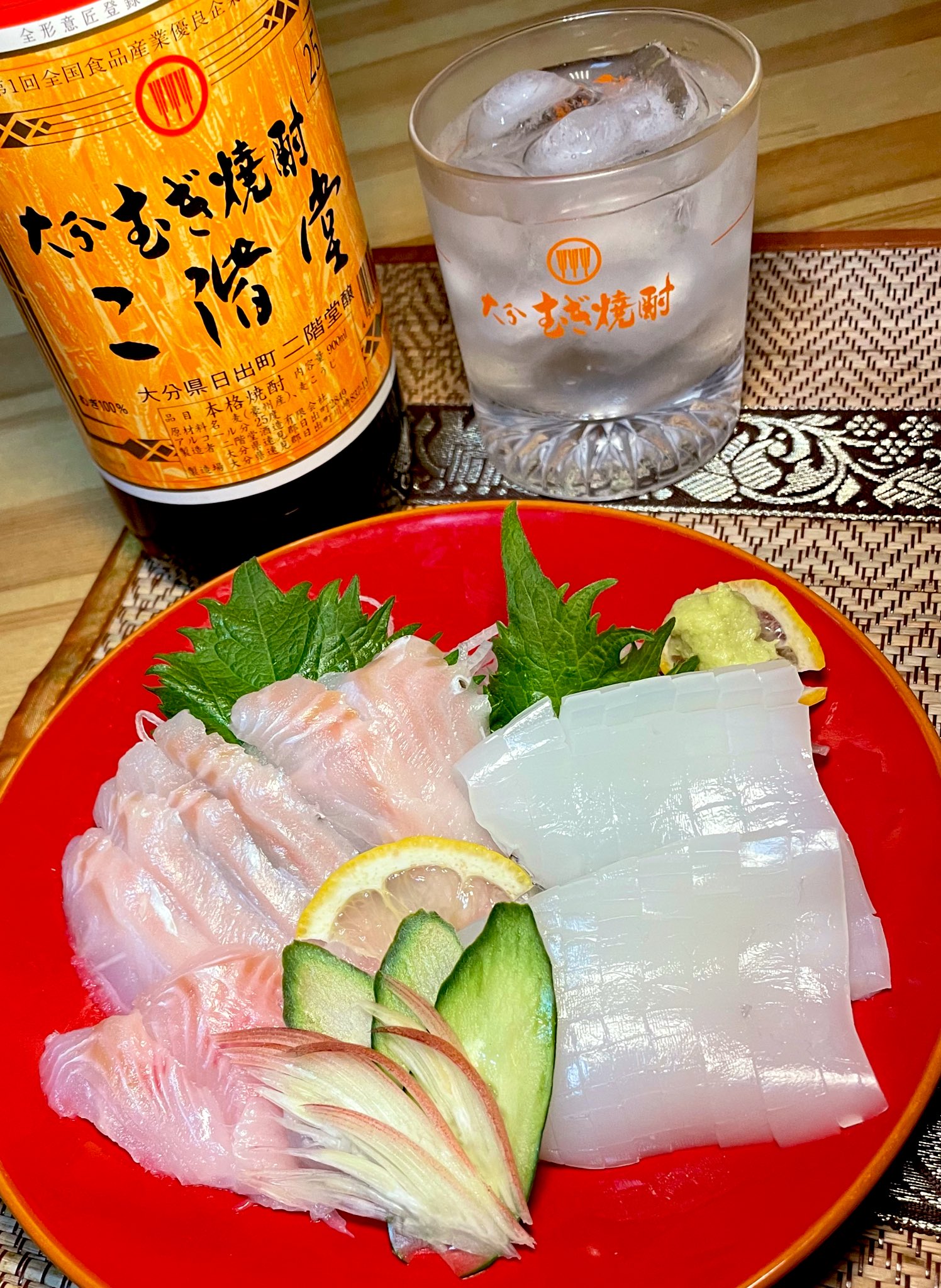 تويتر Shun على تويتر オヒョウと甲イカのお刺身 まさかオヒョウがお刺身で食べられるとは思わんかった さすが北の巨大魚なんよ脂ギトギトで甘味が強いんよ 久々の捌きたての甲イカはパリパリでこれがまた旨いんよ 今週もお疲れ様でした 二階堂で乾杯 二階堂で乾杯 تويتر Shun على تويتر オヒョウと甲イカのお刺身 まさかオヒョウがお刺身で食べられるとは思わんかった さすが北の巨大魚なんよ脂ギトギトで甘味が強いんよ 久々の捌きたての甲イカはパリパリでこれがまた旨いんよ 今週もお疲れ様でした 二階堂で乾杯 二階堂で乾杯