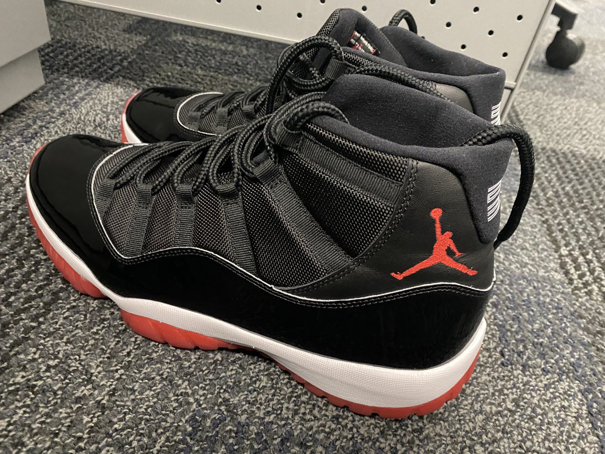 TPhifeTech's tweet image. So I pull these out today and can’t help to think about the fugees album “The Score” the first release of these was in that era....#uhadtobethere #jordanbred #fugees #laurynhill #goodtimes #pras #wyclef