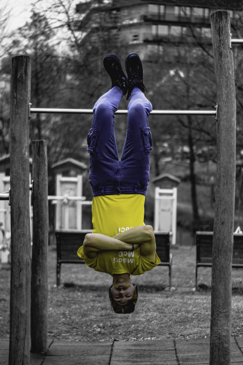 einfachCedric's tweet photo. #standwithukraine
War is never a solution!

#makelovenotwar #fotografie #photography #art #kunst #blue #yellow #ukraine #colors #blau #gelb #farben #upsidedown #dontgiveup #ukraine

Sorry for wearing a MCDonalds T-Shirt, it is the only one I got which is something like yellow. https://t.co/ELojnaiLRS