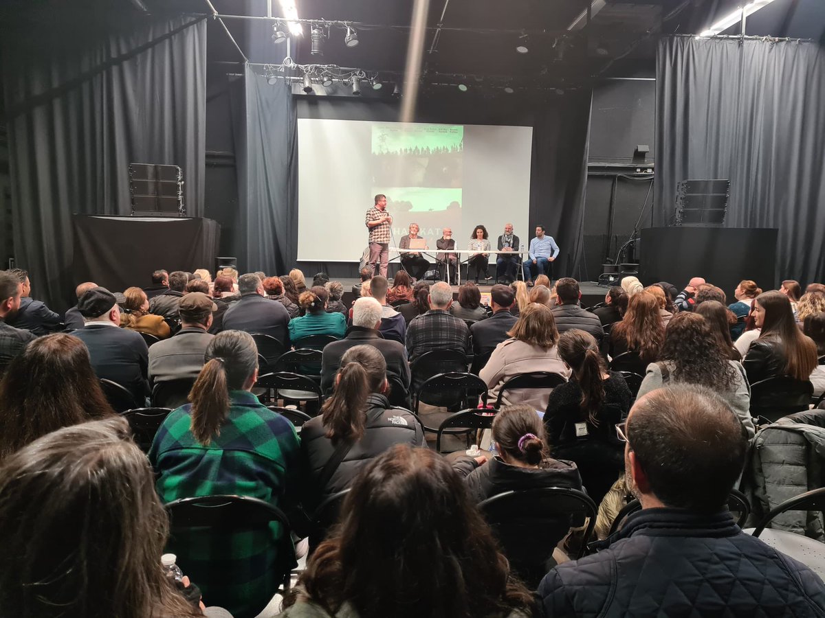 Dün gece Fransa’nın Bordeaux şehrinde Hakikat’ı yalnız birakmayan dostlara teşekkür ederiz ⭐️ <a href="/hakanalak/">hakan alak</a>  <a href="/EzgiEsmaKurklu/">ezgi esma</a> <a href="/alisahinsinema/">ali şahin</a>