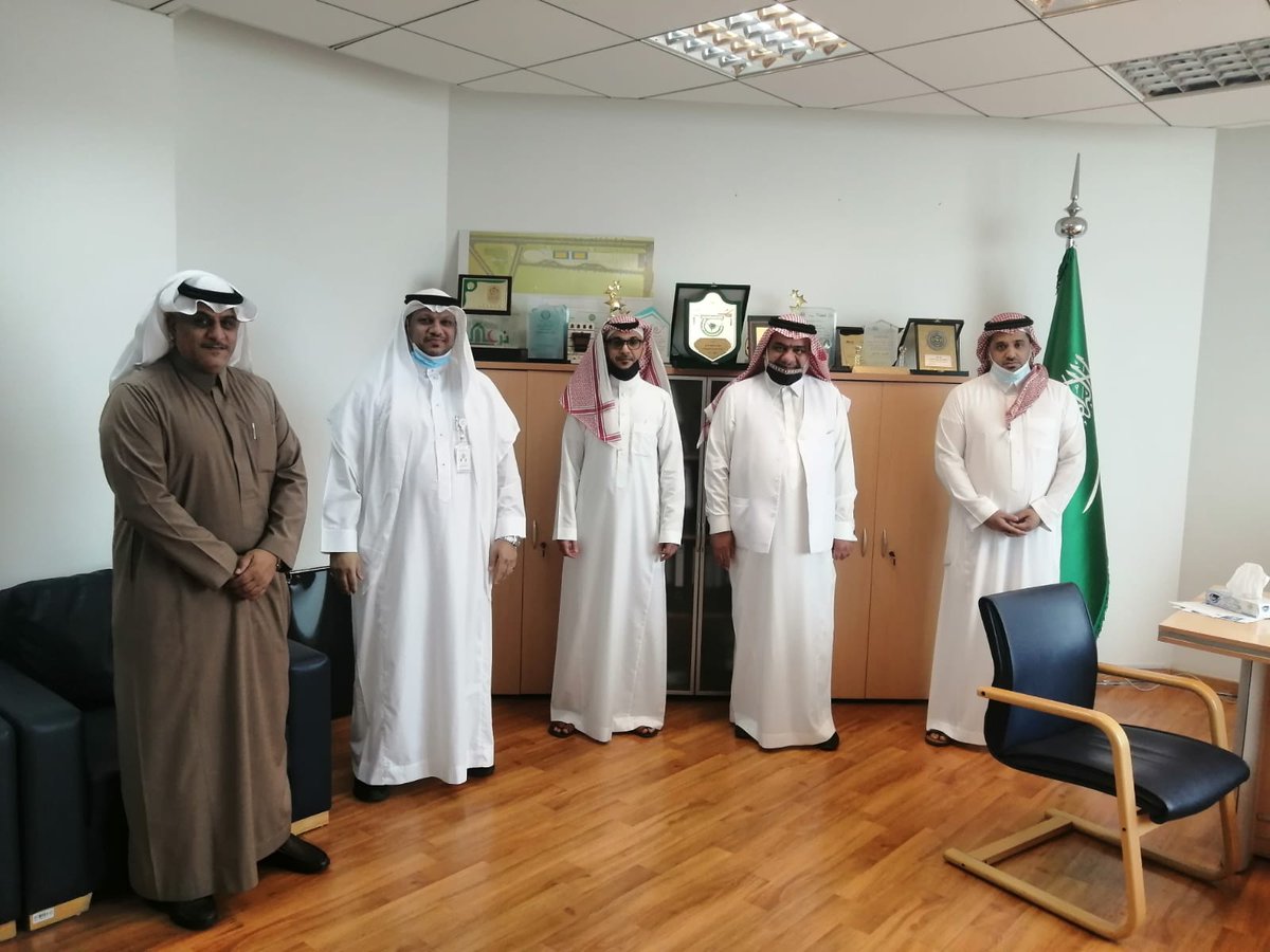 بحمد الله وتوفيقه وقعت الجمعية السعودية للسلامة والصحة المهنية إتفاقية تعاون مشتركة مع أمانة محافظة جدة لتنفيذ عدد من المبادرات والبرامج المجتمعية والمتوافقة مع الرؤية السعودية المباركة
 <a href="/JeddahAmanah/">أمانة محافظة جدة</a> 
#رؤية_السعودية_2030