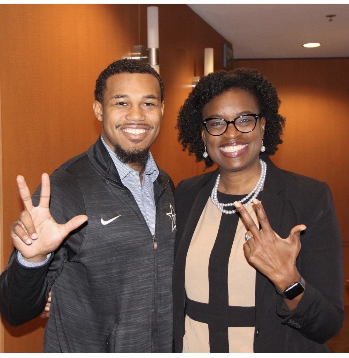DrKKelly's tweet image. One thing I neglected to mention is that @dsheff_21 came with me to my speaking engagement. He’s an Ensworth alum C/O 2015, and also a double Dore C/O 2019 and 2021. He’s now an Assistant Director of HR in athletics with us! He is Black History! #BlackHistoryMonth