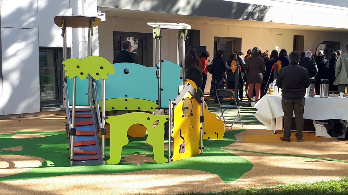 Bertrand_Affile's tweet photo. Ce matin nous inaugurions la nouvelle crèche de L'Orée des Pins, installée place Mendes-France au sein du Grand Bellevue, à proximité des transports en commun. Ce sont 46 places qui sont ouvertes dont 6 pour des enfants porteurs de handicap. https://t.co/NEyMwTackg