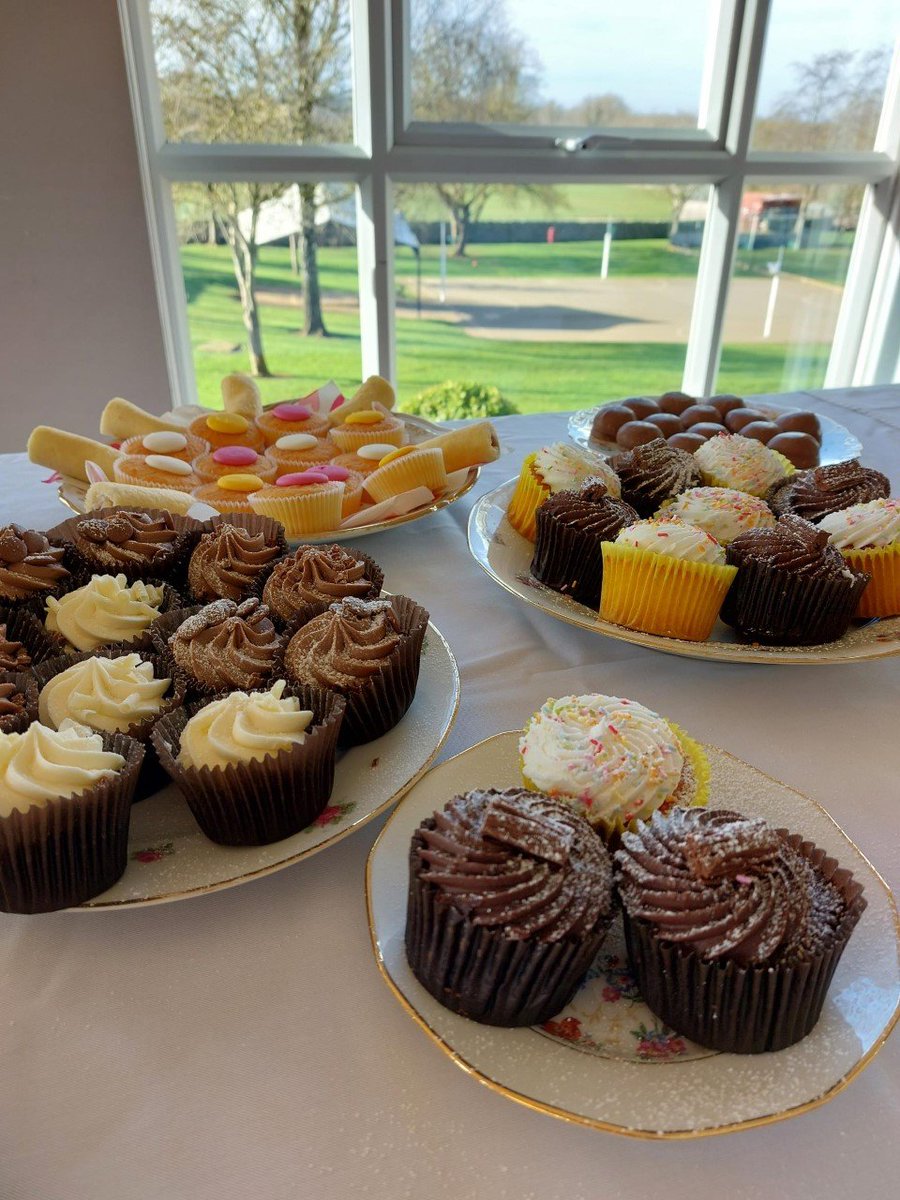 SJS_Head's tweet photo. Well done to our girls who played at home today and thank you to the PA volunteers and our catering team for a brilliant match tea! @SpedeNews @PrincipalsDesk @iapsuksport @SJSSport1 @KimboltonSport #matchtea #vintagechina #bestmatchtea https://t.co/Coms15Jexh
