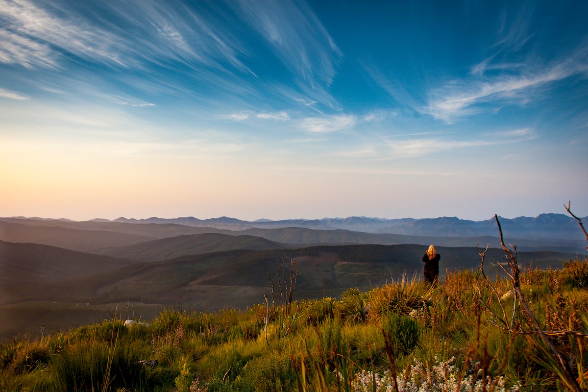 Four epic viewpoints in Knysna. Which one would you visit first? #VisitKnysna
1 👉 The Knysna Heads 
2 👉 Margaret's Viewpoint 
3 👉 Cloud 9
4 👉 Spitzkop 

📸 IG/captainsandson; 📸 IG/stephanjohan; 📸 IG/smiling_lisa; 📸 AndrewAveley

#KnysnaViewpoints