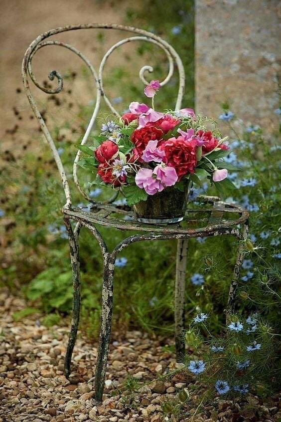 Prosperity is not without many fears and distastes, and adversity is not without comforts and hopes.
Francis Bacon