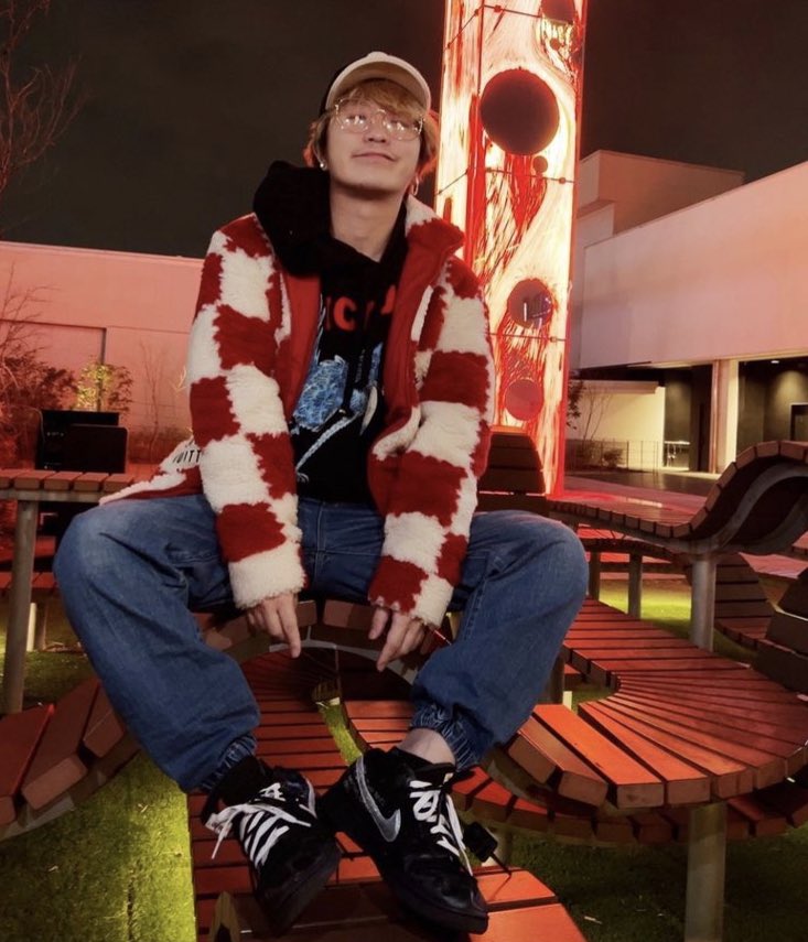 SEKAI NO OWARI・Fukase が自身のインスタグラムを更新した。彼が着用