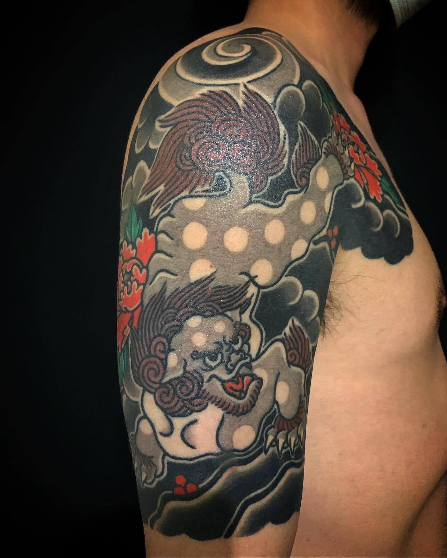Brides de Gala Quadri Tattoo柄がポイント\tHermes\tOranサンダル My works 俺なりの和柄唐獅子。年末恒例行事でお土産も