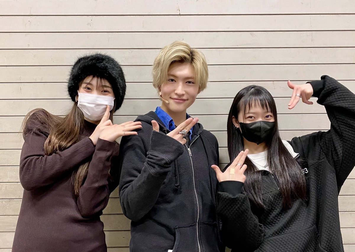 M_annu_1231's tweet photo. 「機界戦隊ゼンカイジャー ヒーローショー シリーズ第4弾」

見に行ってきましたー！
敦貴くんとてもカッコよくて、
ショーもすごく楽しかったです☺️✨

ちびっ子達との絆も感じて、
本当に幸せな気持ちになりました😆🌼

お身体に気をつけて最後まで頑張ってね🧙🏻‍♀️��

#ゼンカイジャー
#ゾックス
#GENIC https://t.co/FB3PbFUbGu