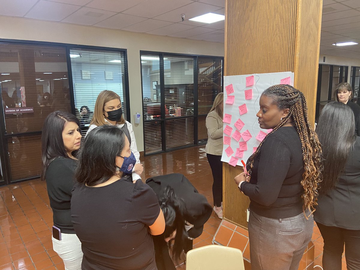 NormaOsuna9's tweet photo. YISD Empowered  Learning campus leaders learned, reflected and pushed their thinking to raise  the bar on rigor through personalized instruction !❤️🙌🏼 It’s an honor to work with these Innovative, Passionate Leaders! https://t.co/S0XmGsxNY6