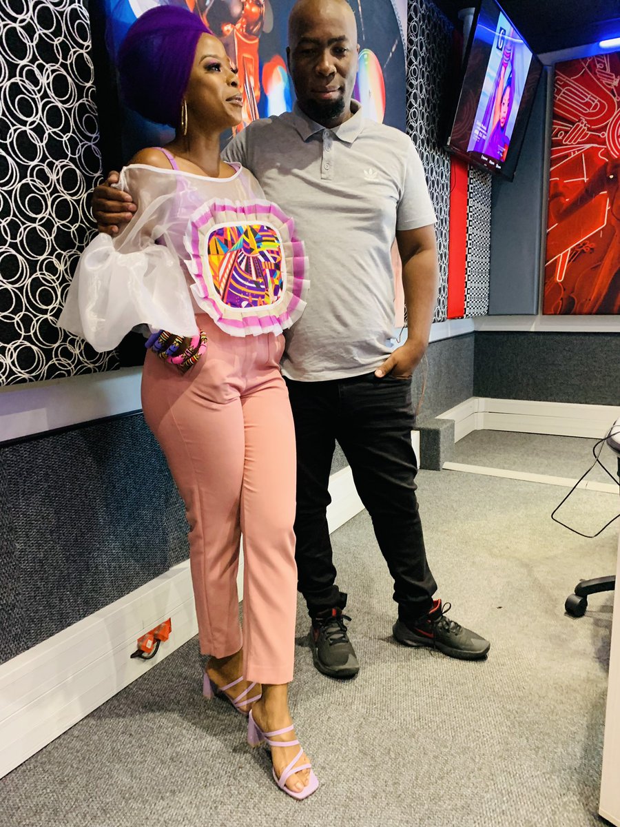 CZFoundationSA's tweet photo. @ZinhleMadela last Sunday #SundaysBelong2us
#Gagasifm
#StillAtIt
#USR
#OGCollenZondo
#Madala https://t.co/POsyb0Hue2