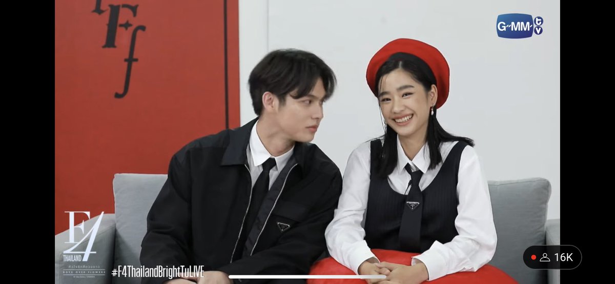grapemon09's tweet photo. #F4ThailandBrightTuLIVE 
Look at this cutie pies!! I was watching the whole live using only instinct (I didn’t understand a word, huhu…) but I WAS SMILING EAR TO EAR ALL THE TIME!!! 😍😍😍😍 https://t.co/o1aBlTV4O9