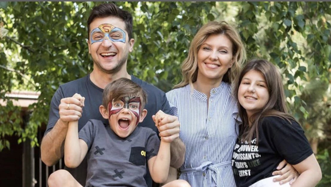 JojoJoyGrg's tweet photo. Real Hero @ZelenskyyUa 
#Ukraine 
#NATO #StopRussia #NoWar https://t.co/gkznjBatSs