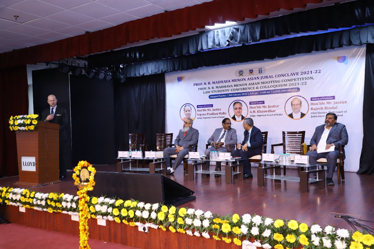 LloydCollege's tweet photo. It gives us immense pleasure to inform that we have reached the climax of a very intellectually robust and dynamic session on this day, we have successfully completed the technical session I of the colloquium.
#saarc #saarclaw #lloydlawcollege #saarcmooting #moots https://t.co/UHtfQmOkvQ