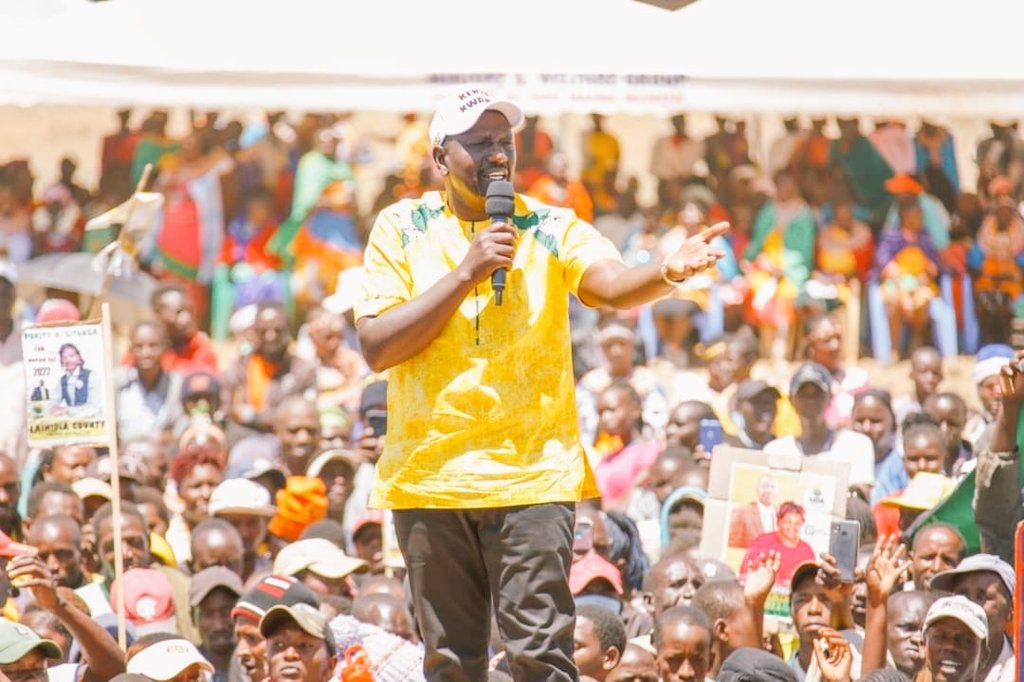 EssyOkenyuri's tweet photo. The love the people of Laikipia have for the 5th Kenyan President H. E @WilliamsRuto is His deep , real and raw. #RutoTrackRecord #ElectionsKE2022 https://t.co/4bftlg5DjU